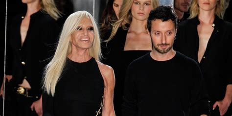 director creativo de versace